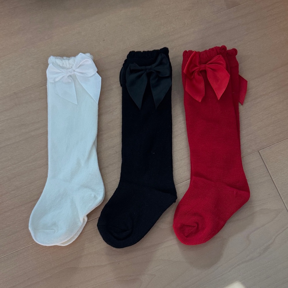 NWOT so cute! high socks baby/toddler Bow Socks -  3-6 month